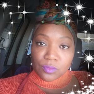 Meet your Posher, Dee